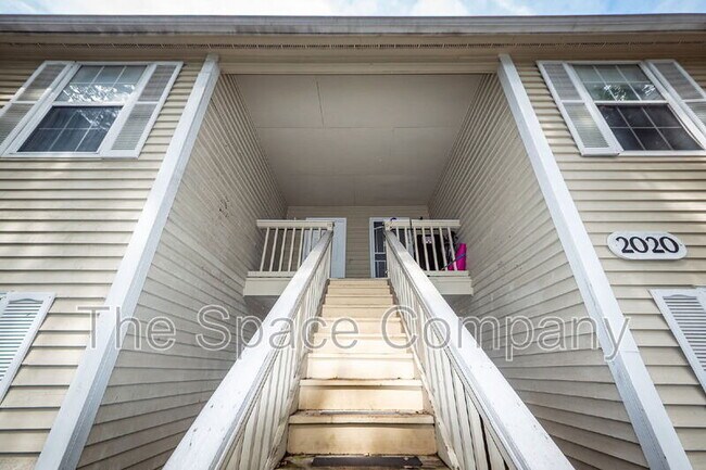 Foto del edificio - 2020 Coldspring Dr