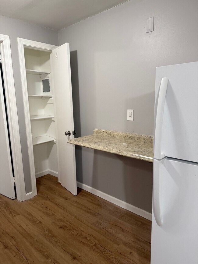 Foto del edificio - 4 Nesbit Ave