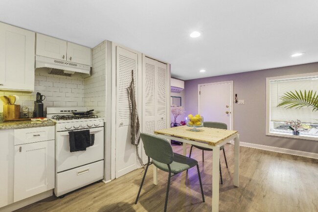 Foto del edificio - 3007 N Ashland Ave