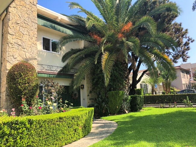 Foto del edificio - 621 W California Ave