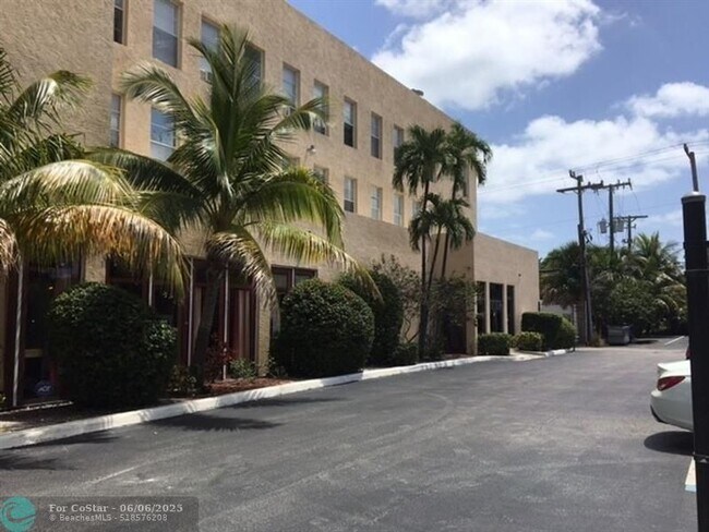 Foto del edificio - 2716 S Dixie Hwy
