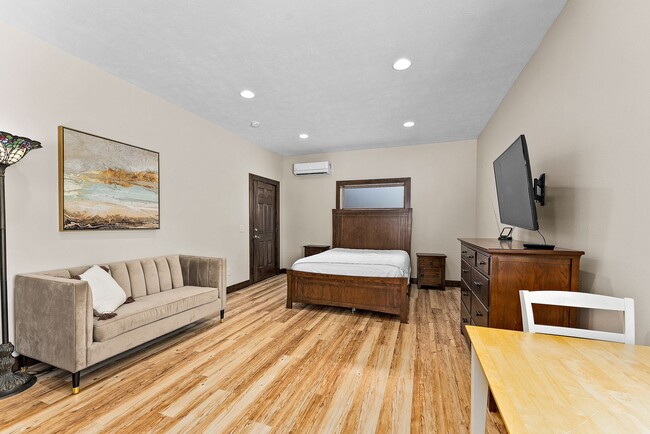 Building Photo - Modern Studio Apartment North Sioux Falls.