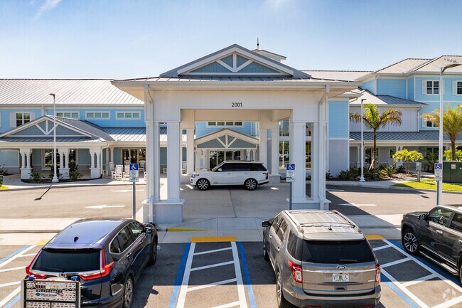 Building Entrance - The Meridian at Punta Gorda Isles