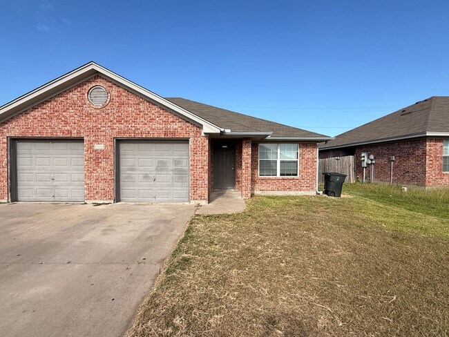 Foto del edificio - RENT REDUCTION & RENT SPECIAL - AVAILABLE NOW!