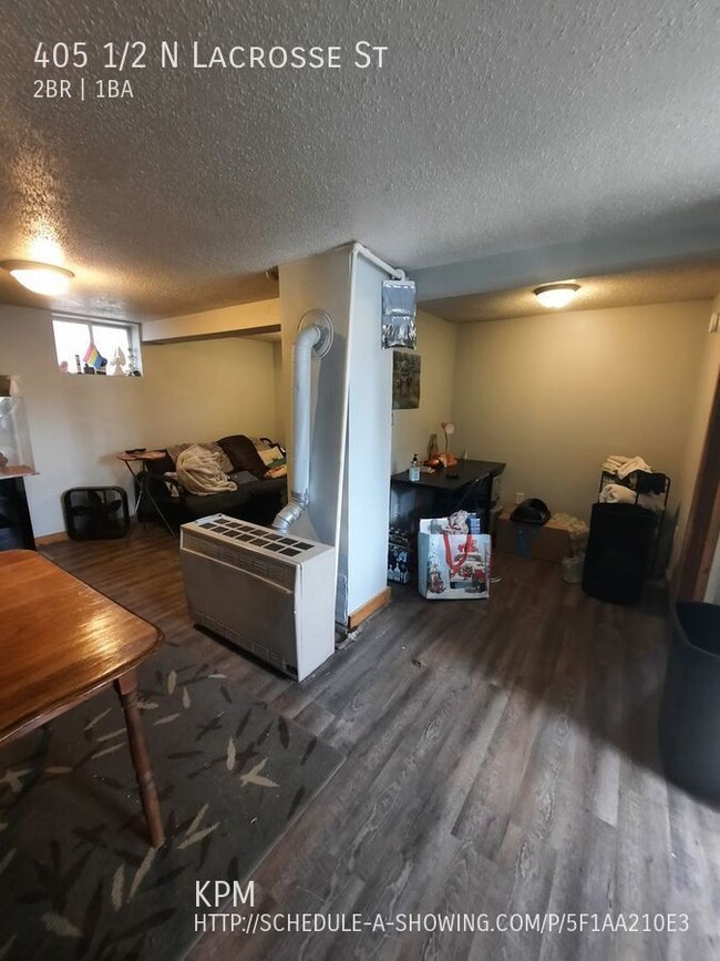 Building Photo - 2 BED | 1 BATH | BASEMENT APARTMENT | NORTH