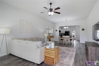 Building Photo - 1030 Gentle Wind Dr