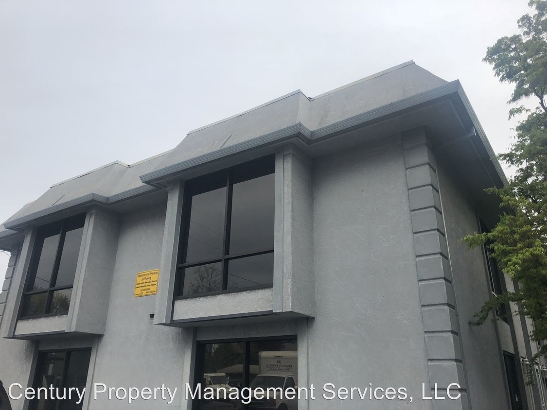 Foto principal - 301 Crater Lake Ave