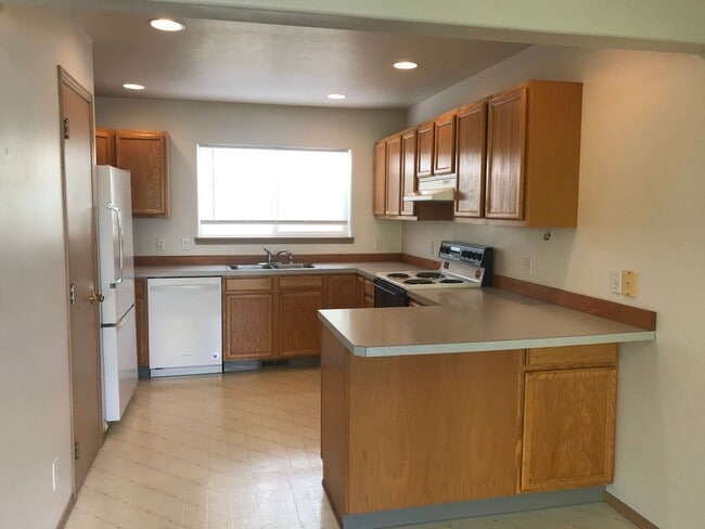 Building Photo - 2 br, 2 bath House - 185 1/2 1st Ave WN