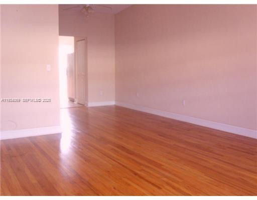 Foto del edificio - 9725 Bay Harbor Terrace