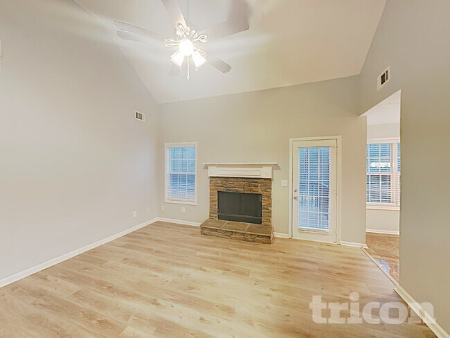 Building Photo - 45 Shenandoah Ln