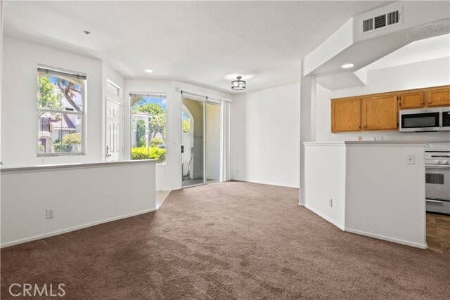Building Photo - 3303 Orangewood