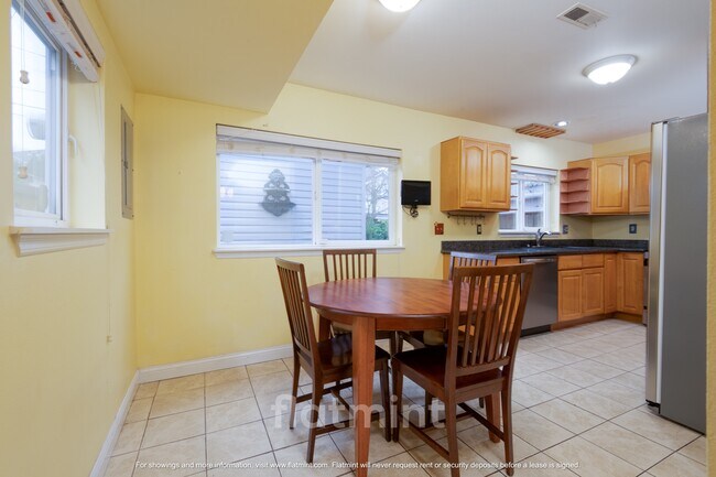 Foto del edificio - 1728 26th Ave S