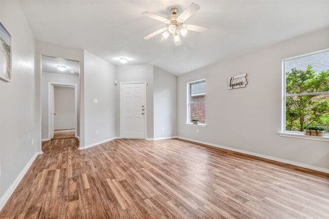 Building Photo - 20806 Dewberry Creek Ln