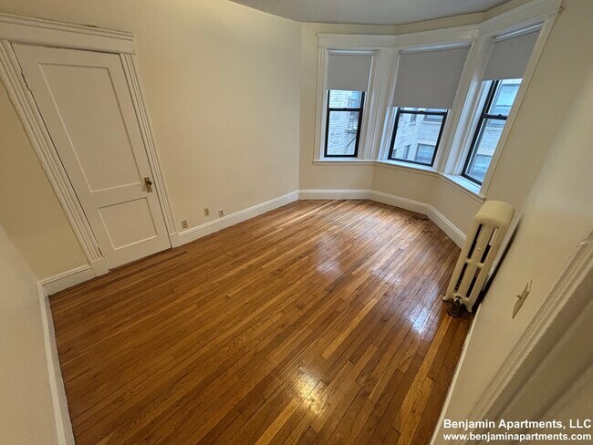 Foto del edificio - 1157 Commonwealth Ave