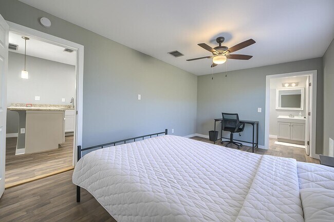 Foto del edificio - 427 E Southcross Blvd