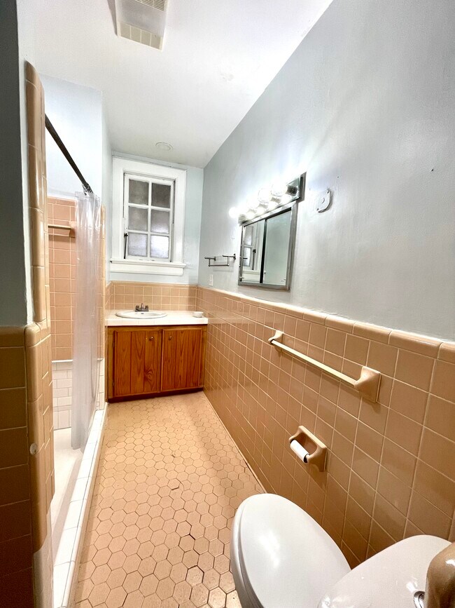 Bathroom #1 - 1215 Valmont St