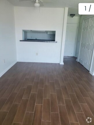 Building Photo - 1113 Scotsdale Dr