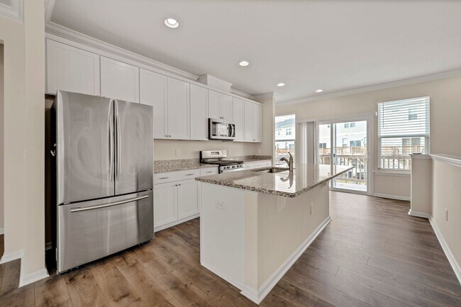 Foto del edificio - Gorgeous 4 Bed/3.5 Ba In Downtown Apex - P...