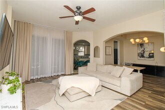 Building Photo - 1355 Mariposa Cir