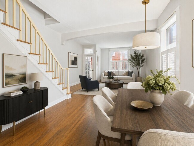 Building Photo - SEPTEMBER 10 Large FAIRMOUNT TOWNHOUSE - private patio