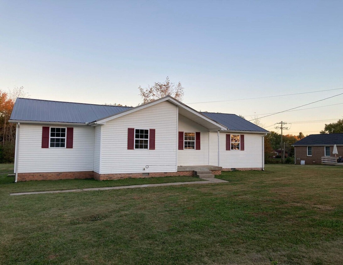 Primary Photo - 3864 Nestledown Dr