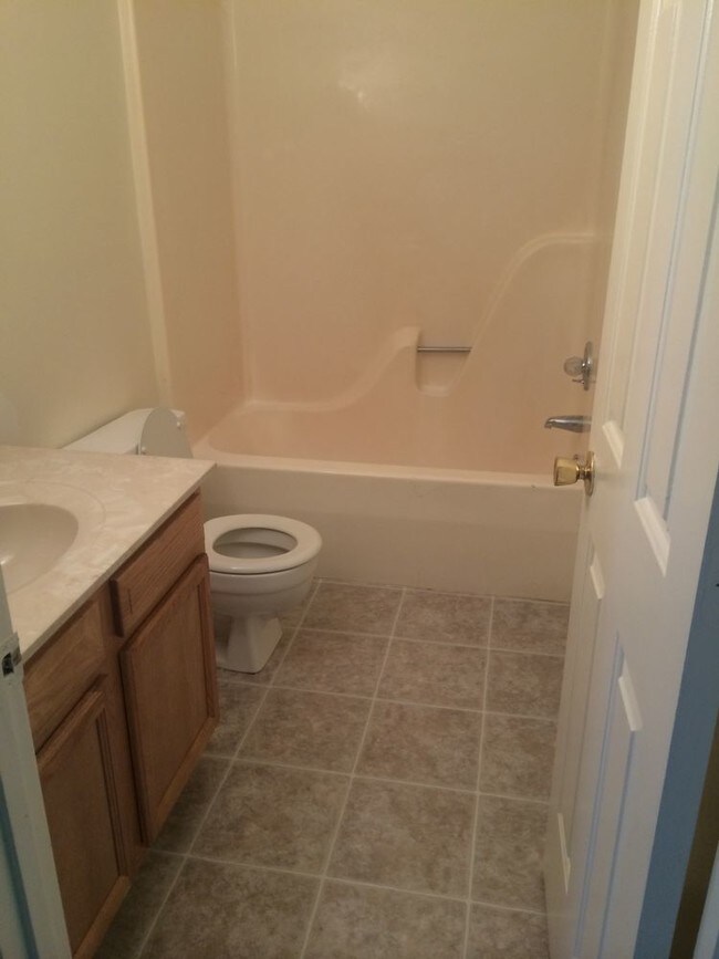 Foto del edificio - 675 Walnut Lane - 2 bedroom