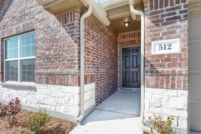 Building Photo - 512 Pepperbark Ave