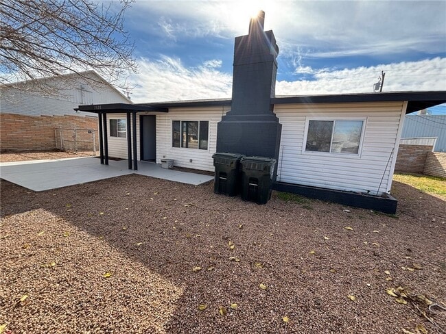 Foto del edificio - 2028 Golden Gate Ave