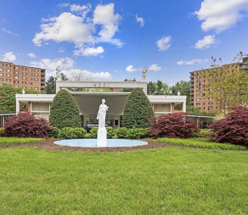 Photo - 4201 Cathedral Ave NW (Washington, DC)