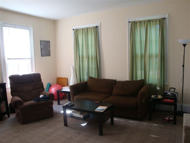 Building Photo - 1 br, 1 bath House - 714 W Madison St 714 ...