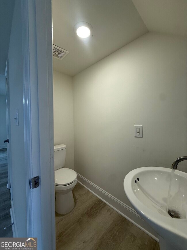 Foto del edificio - 1155 Boulevard