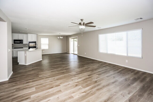 Building Photo - 12116 W Range Mule Dr