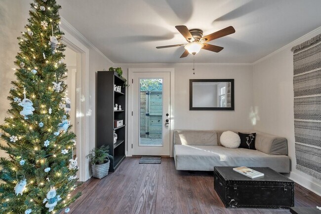 Foto del edificio - 514 Drake Ave