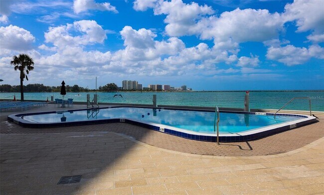 Foto del edificio - 440 S Gulfview Blvd