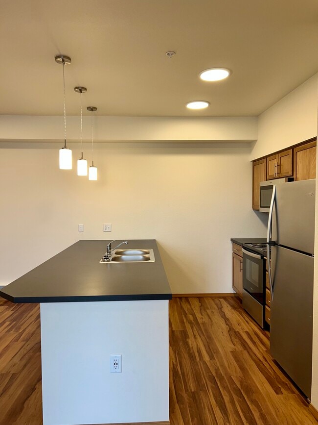 Kitchen 3x2 Detached - Bluegrass Farms Apartments