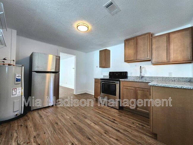 Foto del edificio - 1206 Murphy Ave
