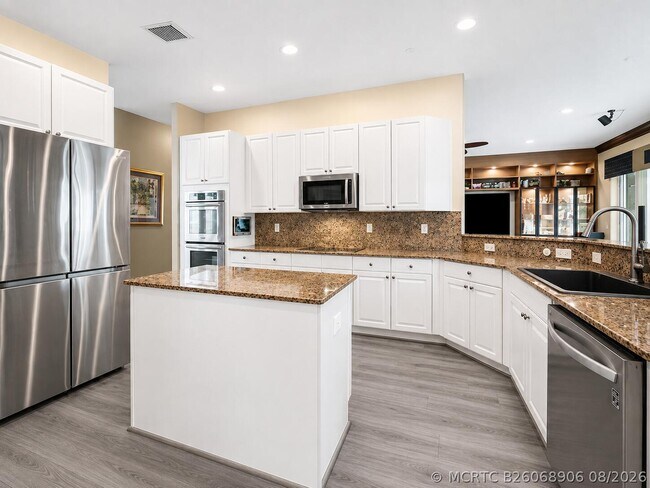 Foto del edificio - 12455 NW 63rd St