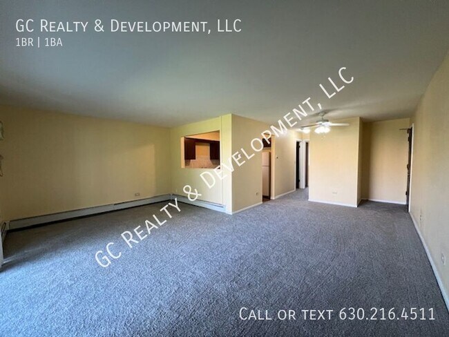 Foto del edificio - ***PALATINE 1 BDRM / TENANT PAYS ELECTRIC ...