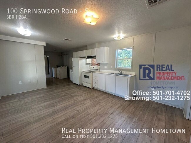 Building Photo - 100 Springwood Rd