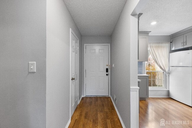 Building Photo - 39 Goodwin Dr