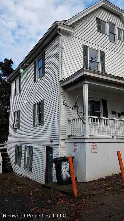 Primary Photo - 437 Baird St