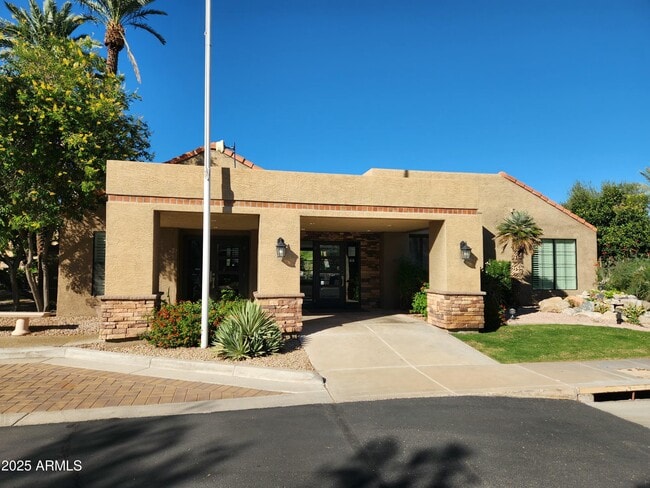 Foto del edificio - 5122 E Shea Blvd