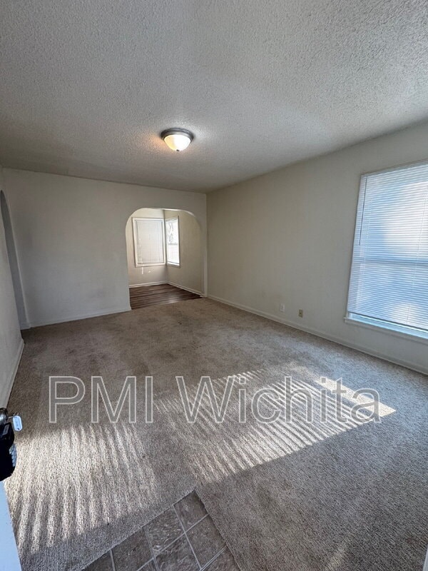 Building Photo - 638 S Hydraulic Ave