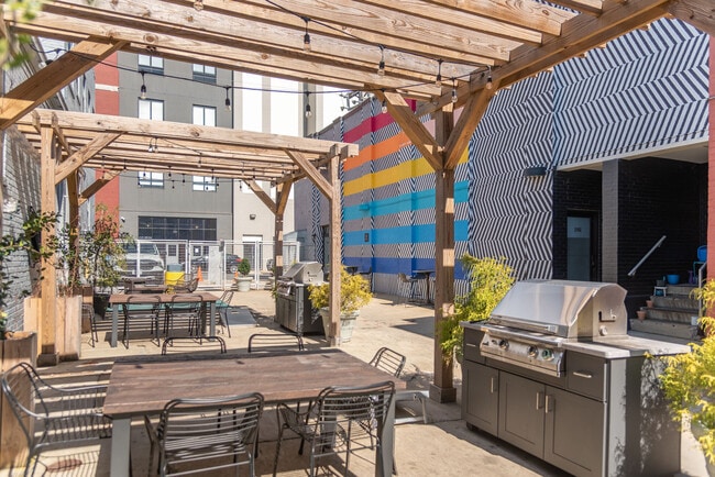 Building Photo - Hopper Lofts