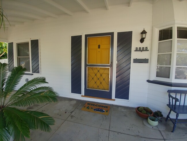 Building Photo - 3555 Colonial Ave