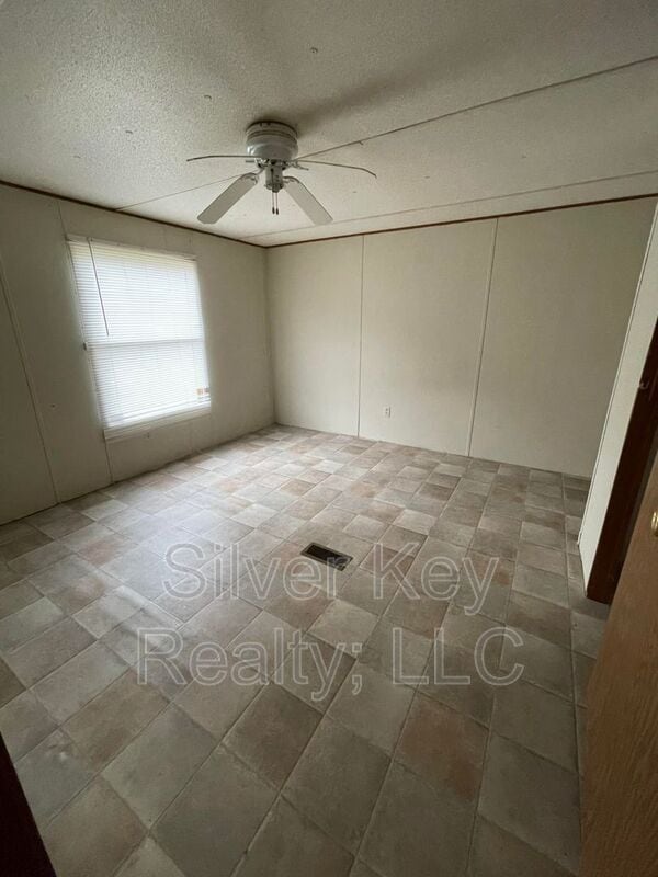 Building Photo - 1019 S Jackson St