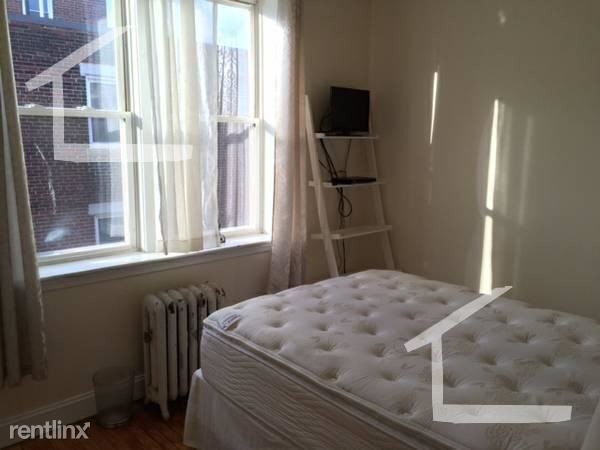 Building Photo - 3 br, 1 bath  - 316 Saint Paul St Apt 6G