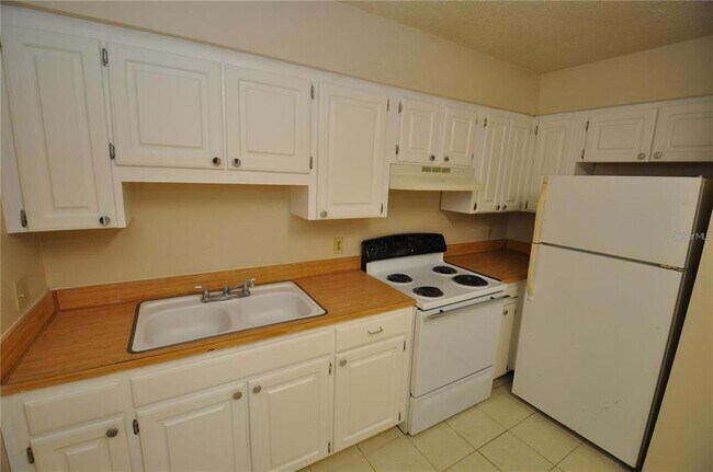 Building Photo - 3812 Deeson Rd