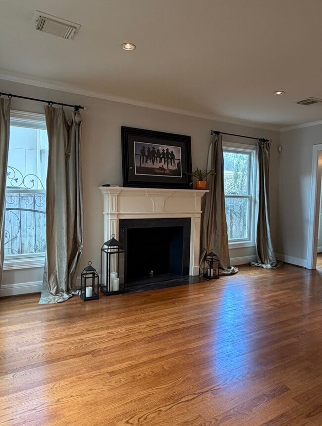 Building Photo - 3752 Rice Boulevard