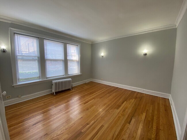 Foto del edificio - 1525 W Estes Ave